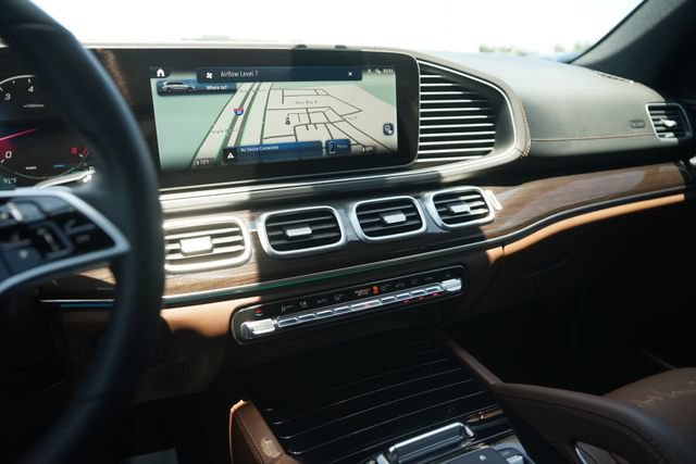 Used 2025 Mercedes-Benz GLS 450 4MATIC image 29