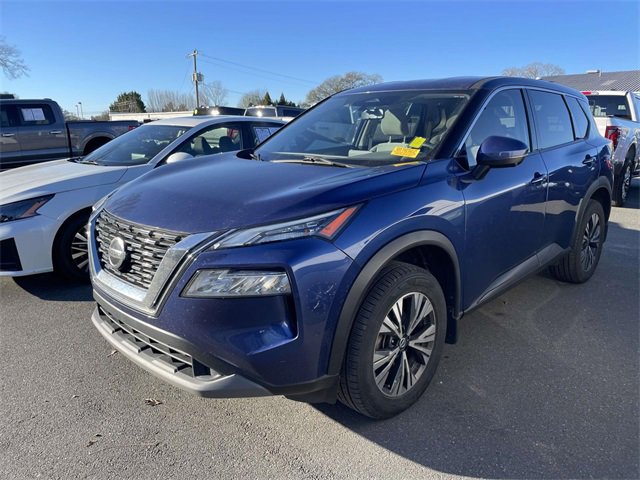 Used 2021 Nissan Rogue SV image 3