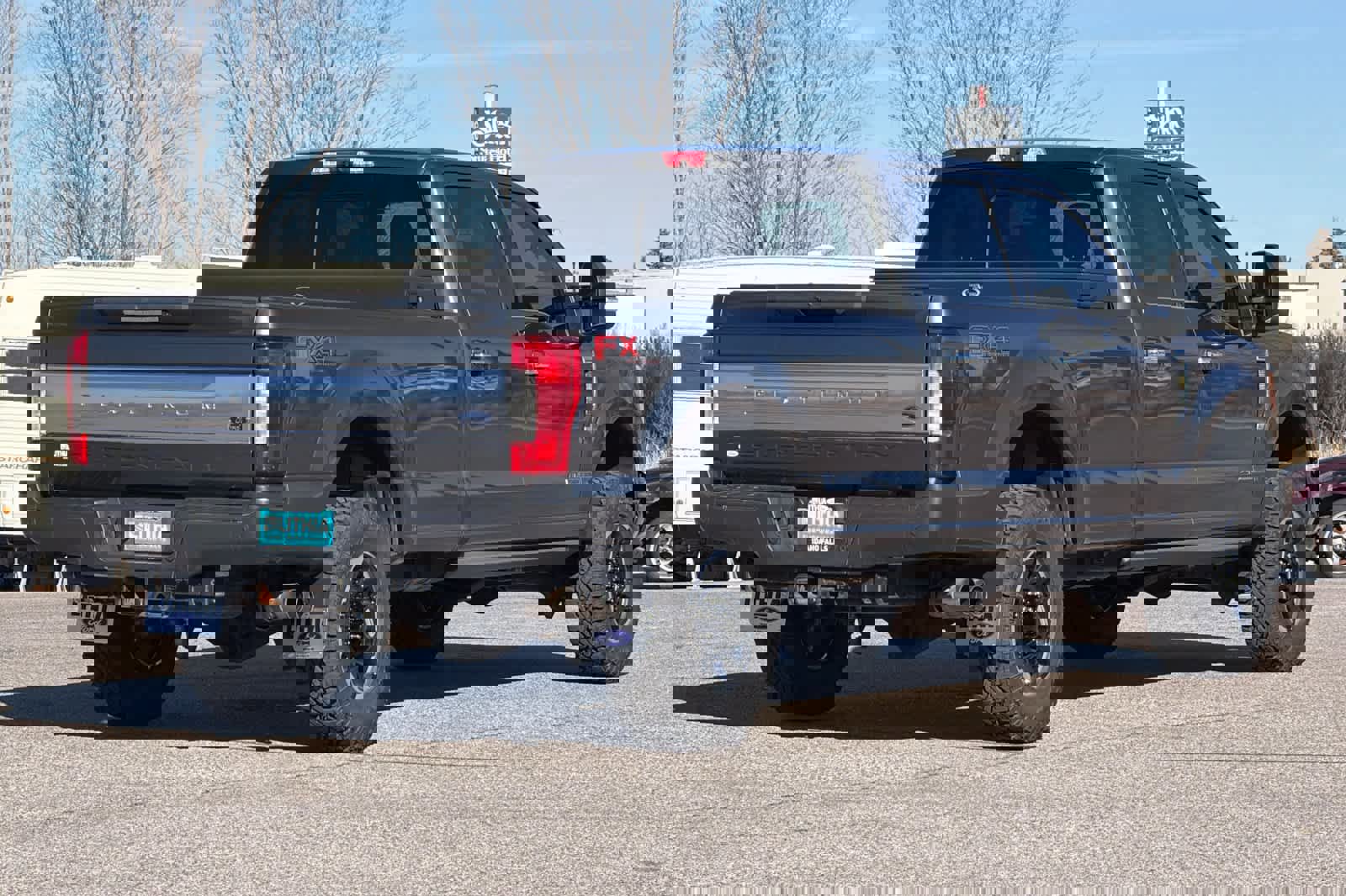 Certified 2019 Ford F350 Platinum w/ Platinum Ultimate Package image 5