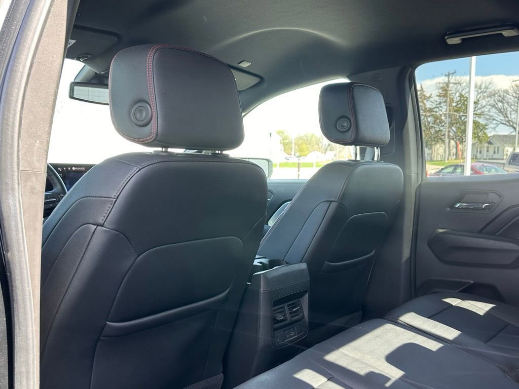 Used 2023 Chevrolet Colorado Z71 w/ Z71 Convenience Package 2 image 13