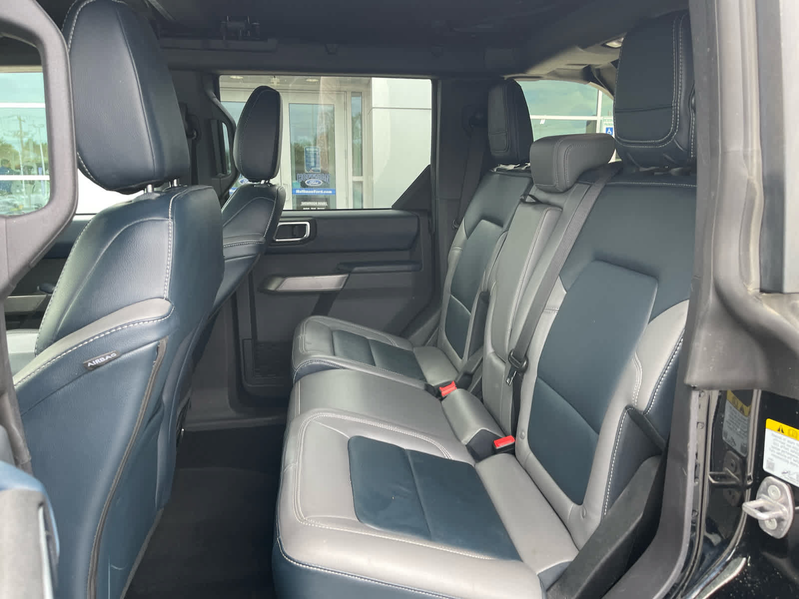 Certified 2023 Ford Bronco Outer Banks w/ Sasquatch Package AWD/4WD image 9