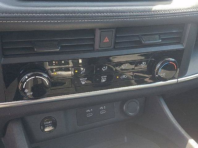 Used 2024 Nissan Rogue S AWD/4WD image 12