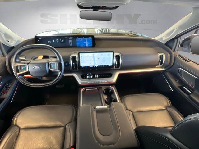 Certified 2025 Ford Expedition Platinum w/ Driver's Package AWD/4WD image 3