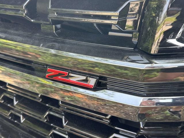 Used 2021 Chevrolet Tahoe Z71 w/ Z71 Off-Road Package AWD/4WD image 3