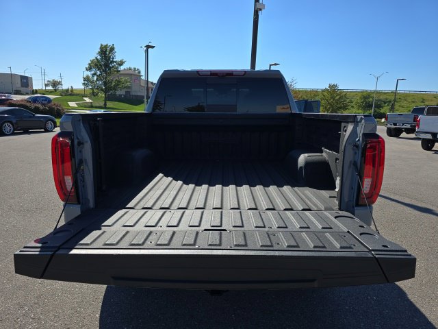 Used 2024 GMC Sierra 1500 AT4 w/ Technology Package AWD/4WD image 16