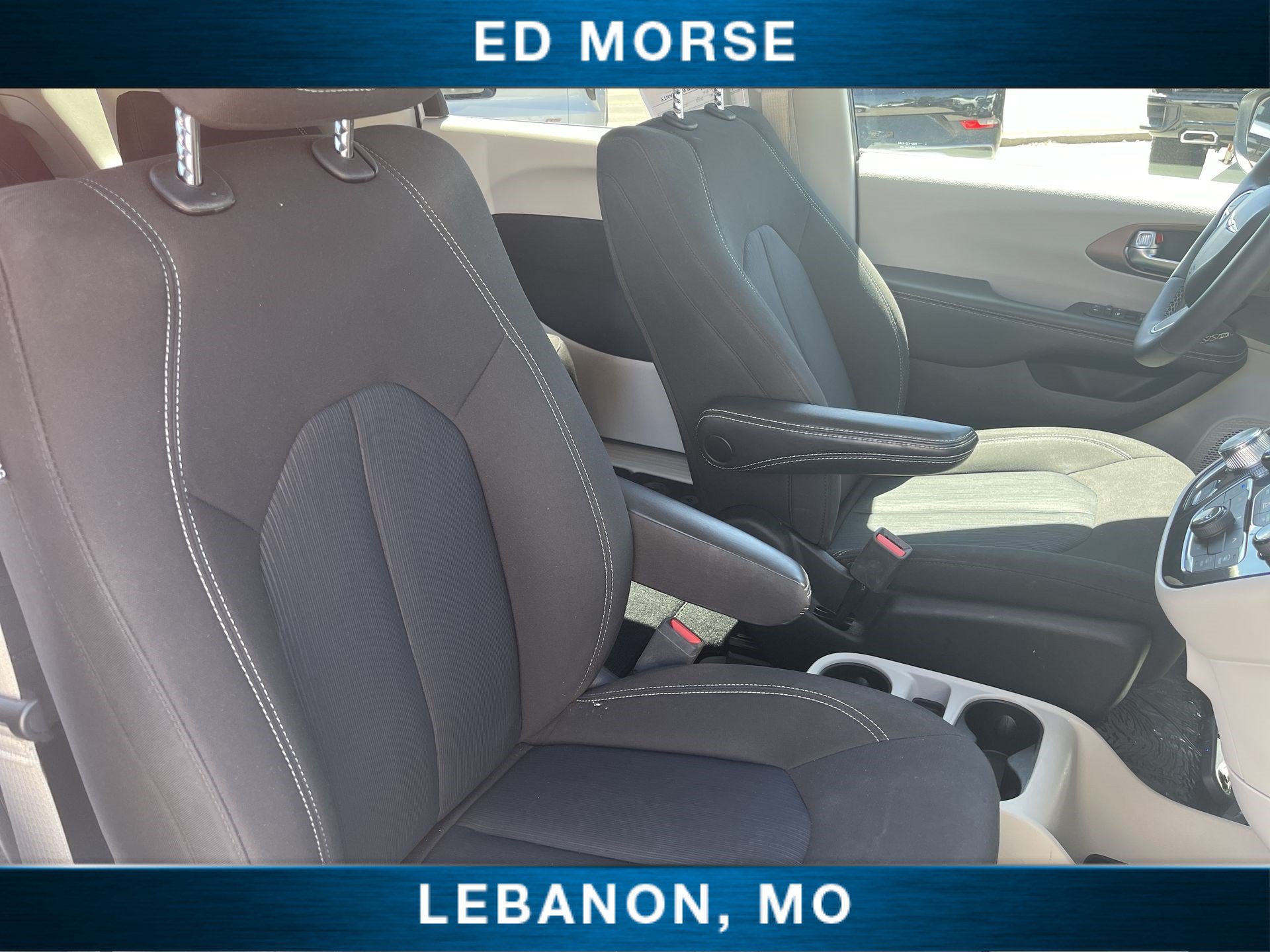 Used 2024 Chrysler Voyager LX FWD image 26