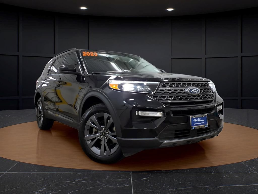 Certified 2023 Ford Explorer XLT w/ Equipment Group 202A
