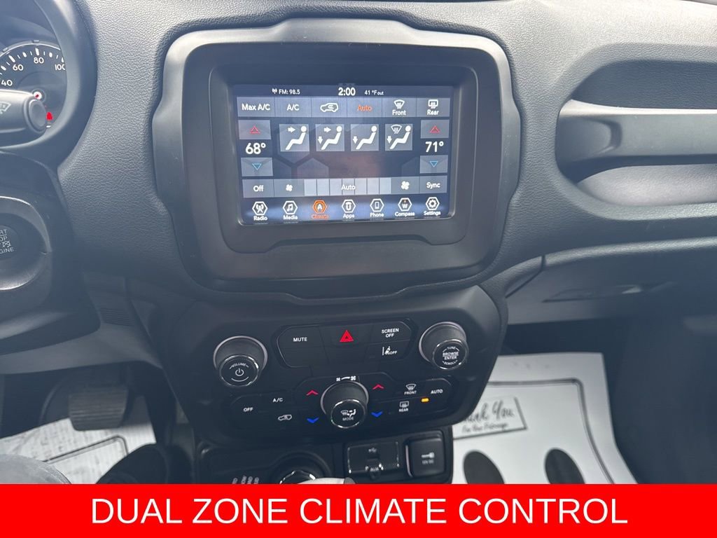 Used 2021 Jeep Renegade Latitude image 3