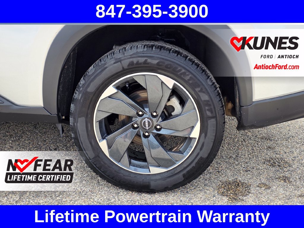 Used 2025 Nissan Rogue SV AWD/4WD image 14