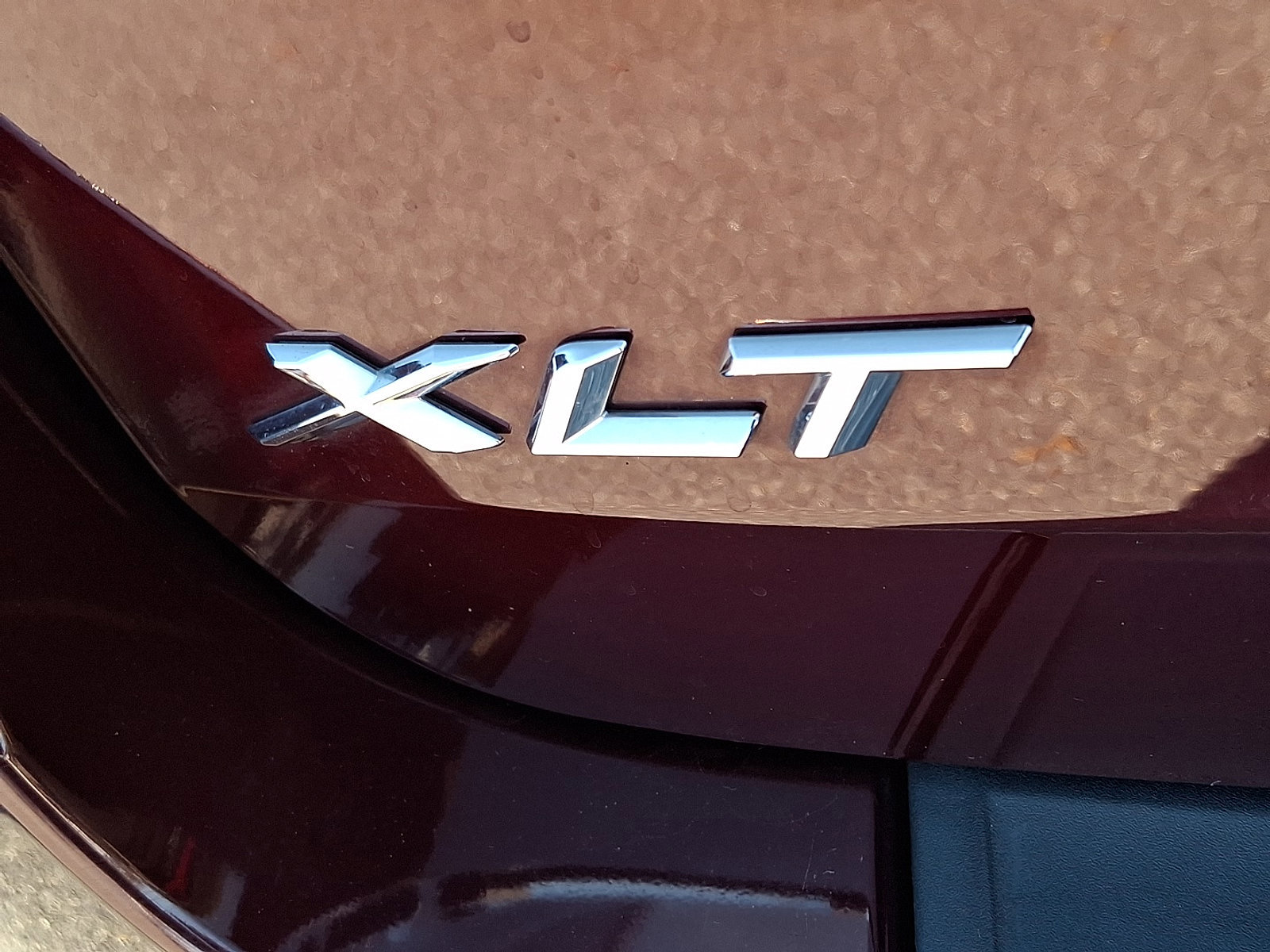 Certified 2022 Ford Explorer XLT w/ Equipment Group 202A image 30