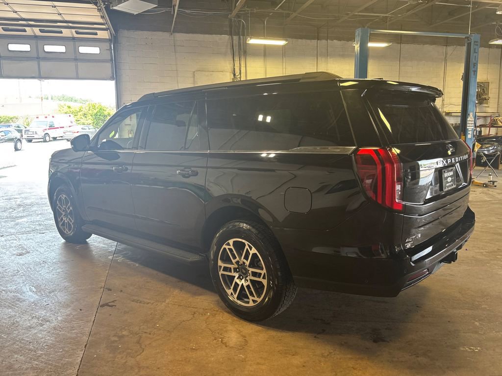 Certified 2025 Ford Expedition Max Active AWD/4WD image 8