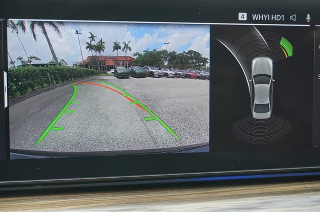 Used 2022 BMW 530i w/ M Sport Package RWD image 12