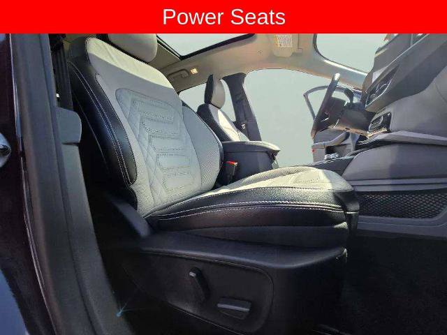 Certified 2023 Ford Escape Platinum w/ Premium Technology Package AWD/4WD image 18