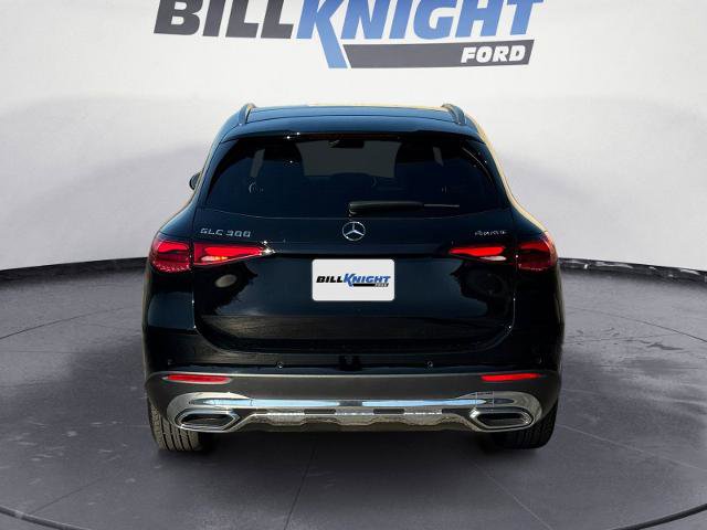 Used 2025 Mercedes-Benz GLC 300 4MATIC image 4