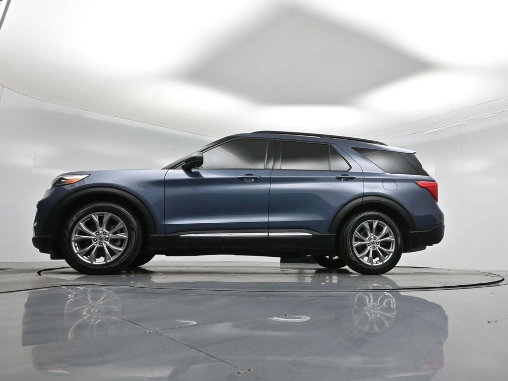 Certified 2021 Ford Explorer XLT w/ Equipment Group 202A image 24