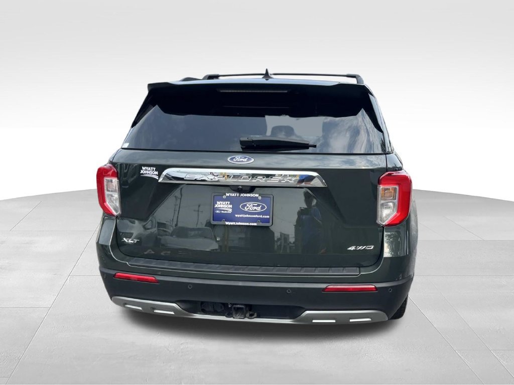 Certified 2024 Ford Explorer XLT w/ Equipment Group 202A AWD/4WD image 5