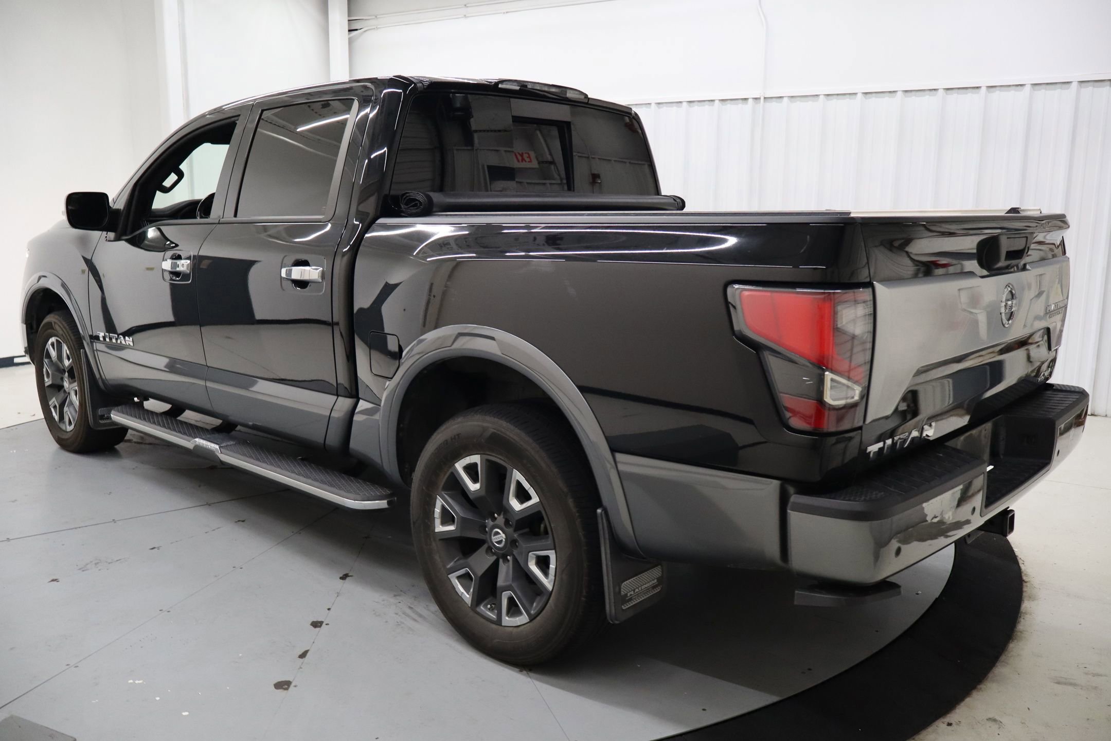 Used 2021 Nissan Titan Platinum Reserve w/ Moonroof Package image 4