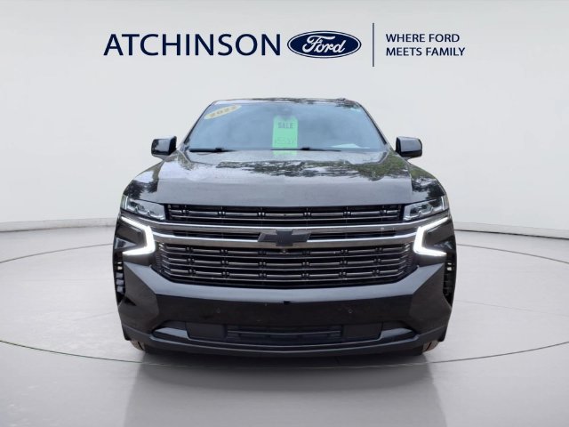 Used 2022 Chevrolet Suburban RST w/ Sport Performance Package AWD/4WD image 2