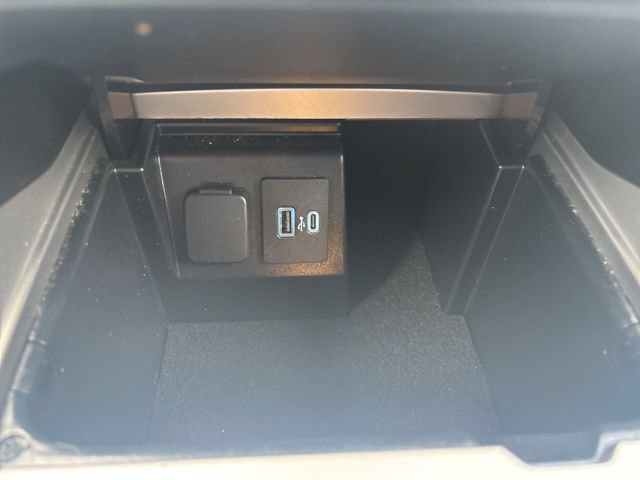 Certified 2023 Ford Explorer XLT w/ Equipment Group 202A AWD/4WD image 28