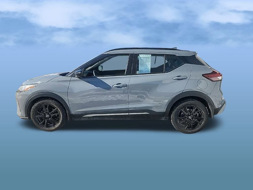 Used 2023 Nissan Kicks SR w/ SR Premium Package image 2