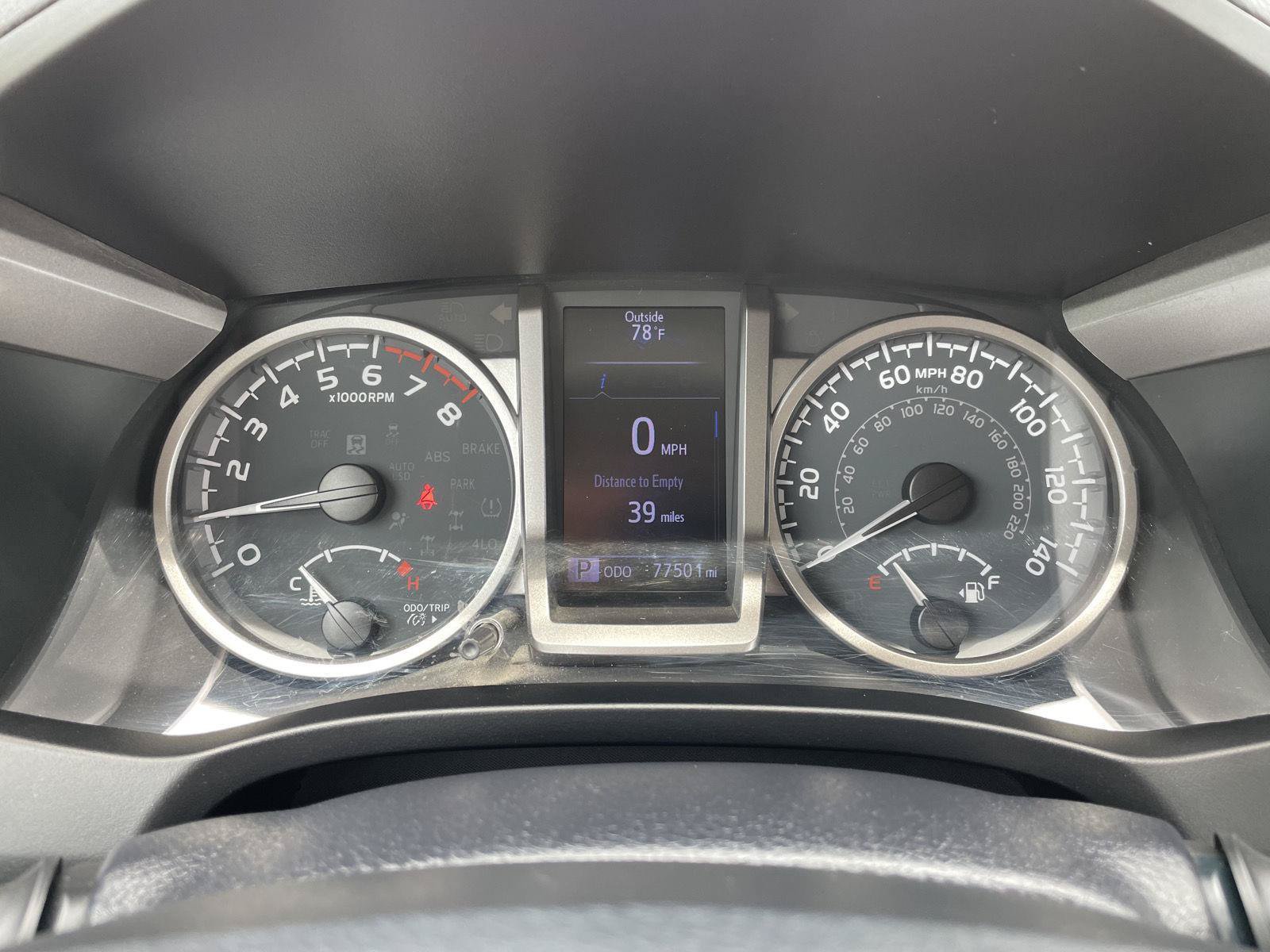 Used 2020 Toyota Tacoma SR5 AWD/4WD image 15