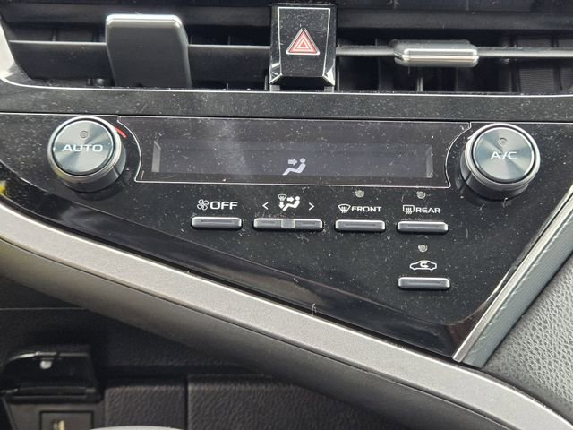 Used 2021 Toyota Camry SE image 18