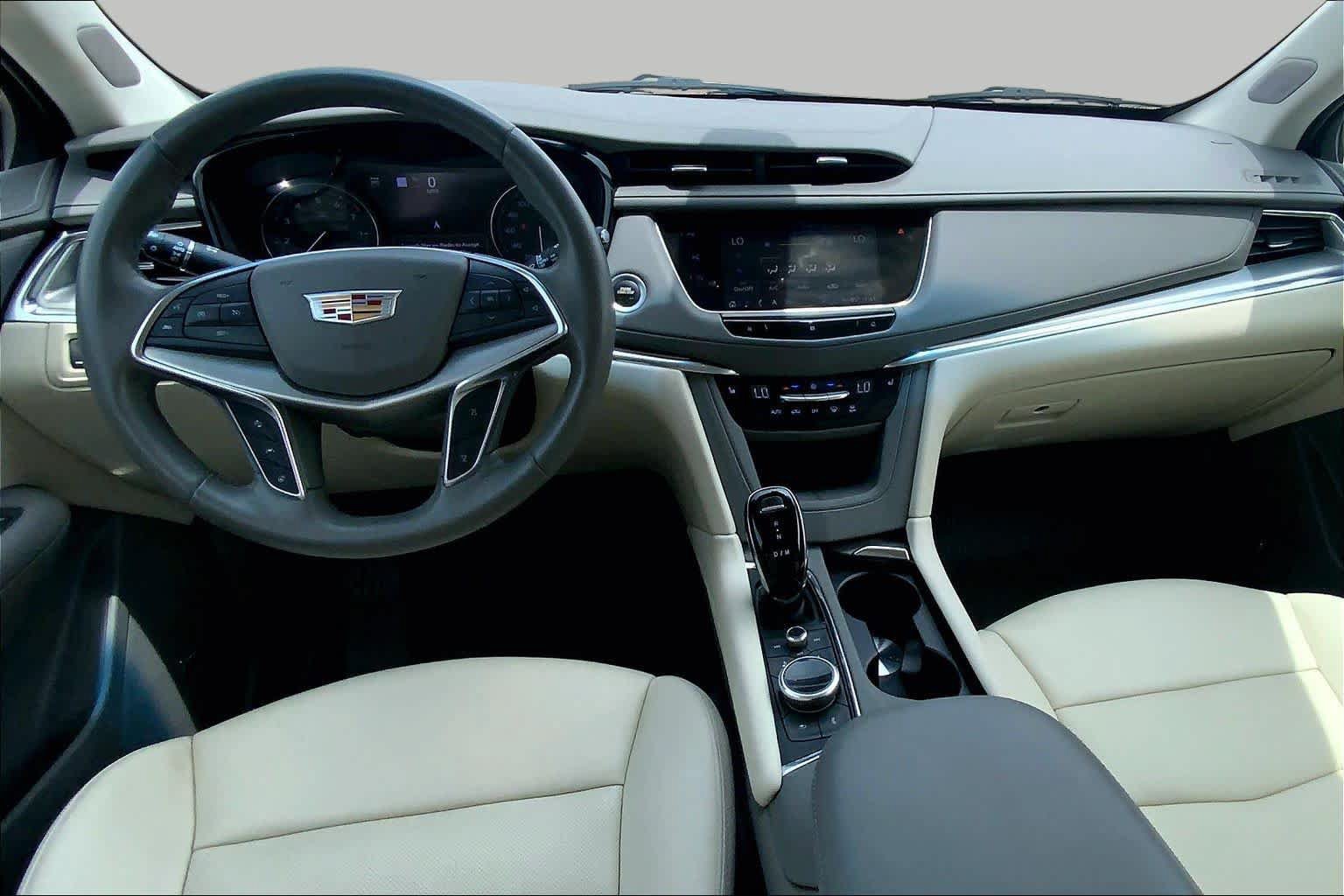 Used 2021 Cadillac XT5 Premium Luxury AWD/4WD image 16
