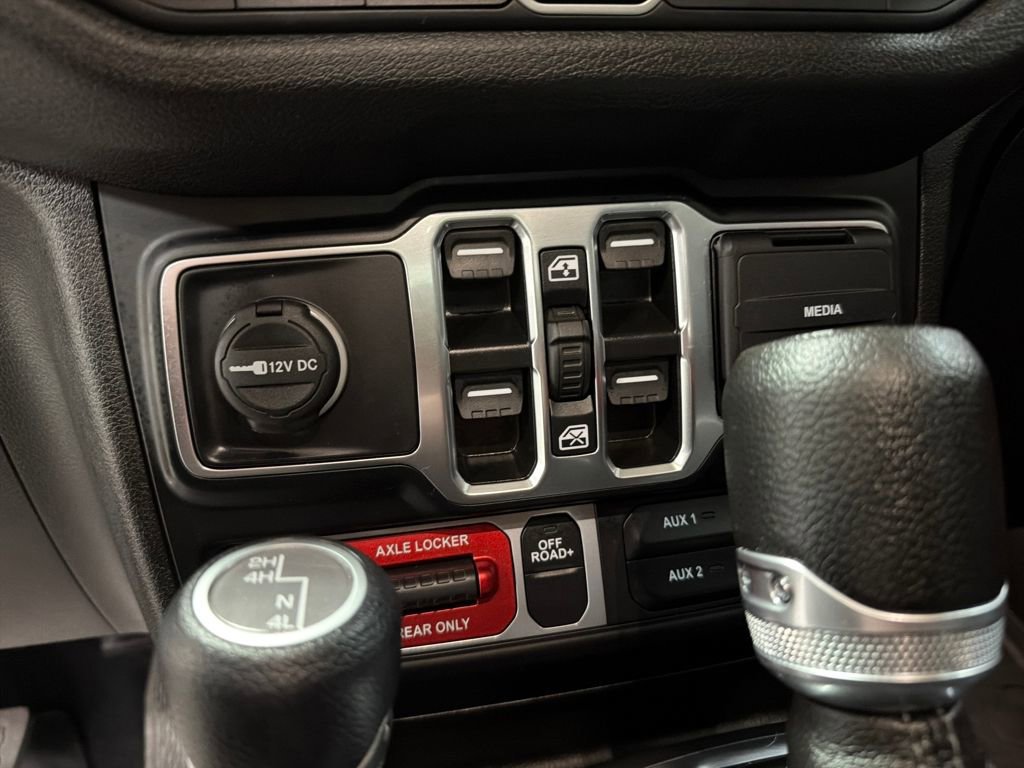 Used 2024 Jeep Wrangler Willys image 17