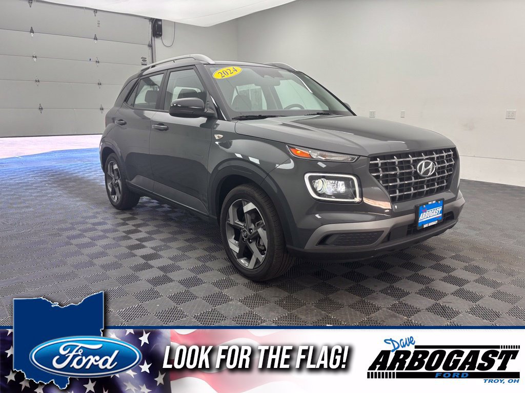 Used 2024 Hyundai Venue Limited FWD image 1