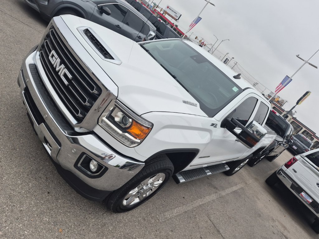 Used 2019 GMC Sierra 2500 SLT w/ Duramax Plus Package AWD/4WD image 3