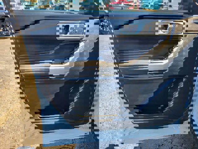 Certified 2023 Ford Explorer XLT w/ Equipment Group 202A image 20