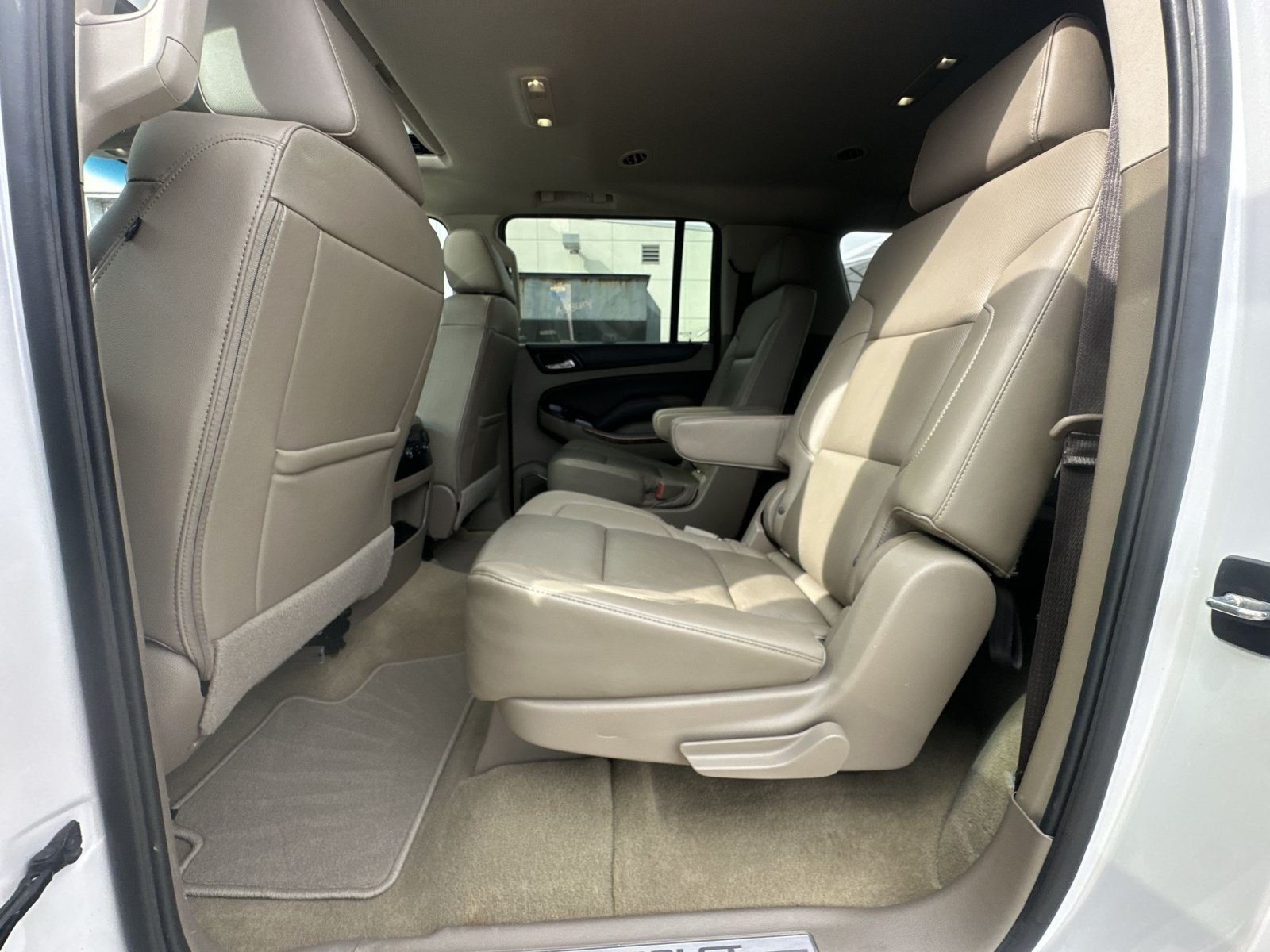Used 2017 Chevrolet Suburban Premier AWD/4WD image 33