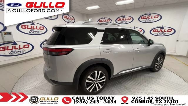 Used 2024 Nissan Pathfinder Platinum FWD image 8