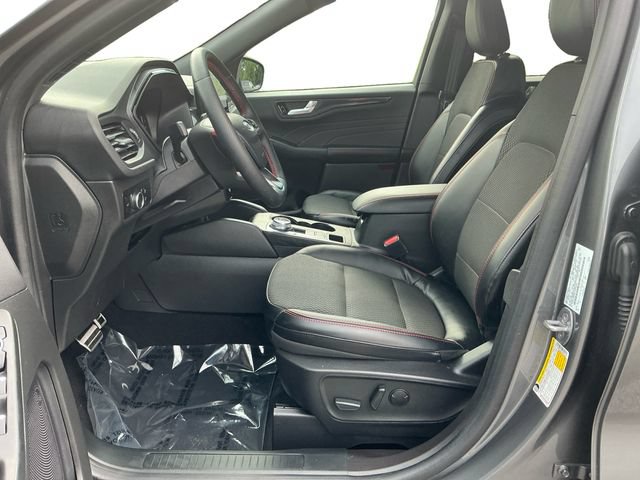 Certified 2023 Ford Escape ST-Line w/ Tech Pack #1 AWD/4WD image 10