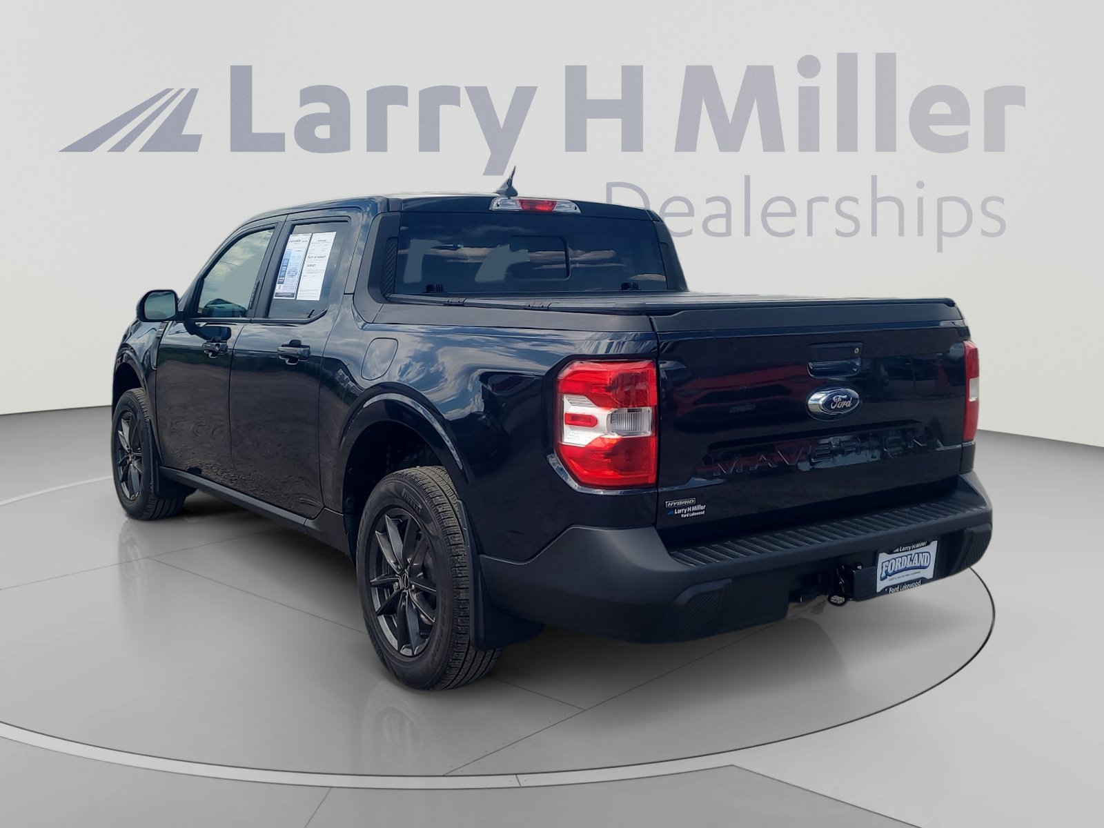 Certified 2023 Ford Maverick Lariat w/ Lariat Luxury Package FWD image 3