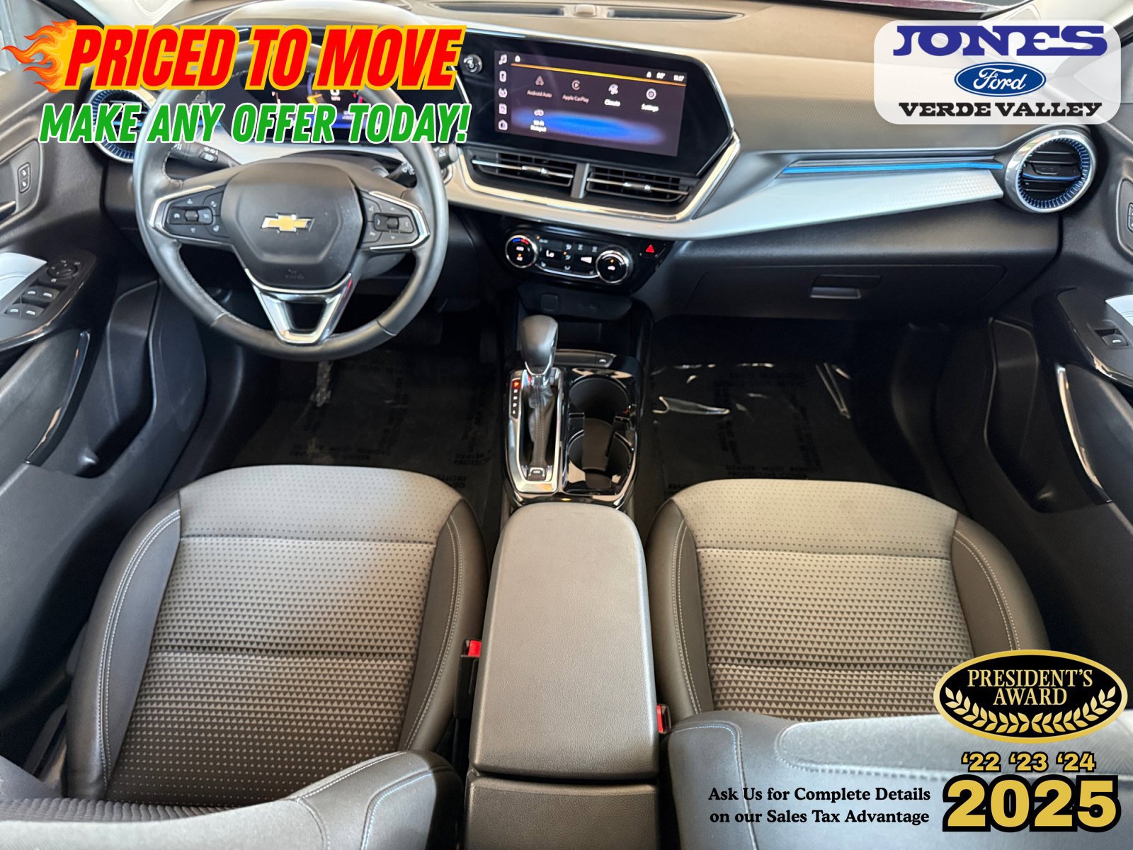 Used 2025 Chevrolet Trax LT w/ LT Convenience Package FWD image 14