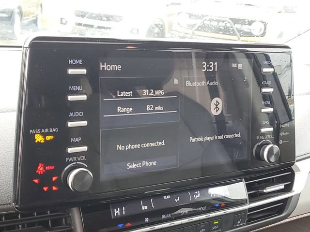 Used 2023 Toyota Sienna XLE image 17