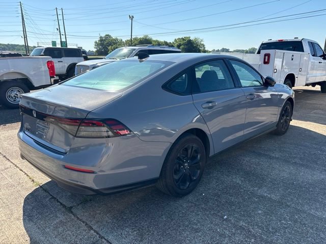 Used 2025 Honda Accord SE image 2