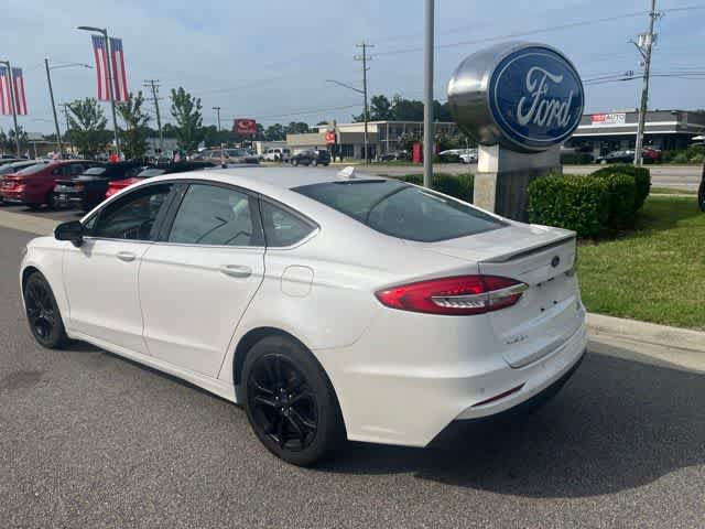 Certified 2019 Ford Fusion SE w/ Equipment Group 151A FWD image 3