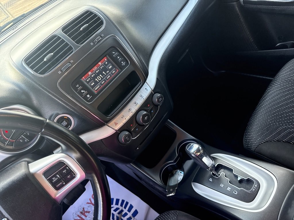 Used 2020 Dodge Journey SE w/ SE Popular Equipment Group image 13