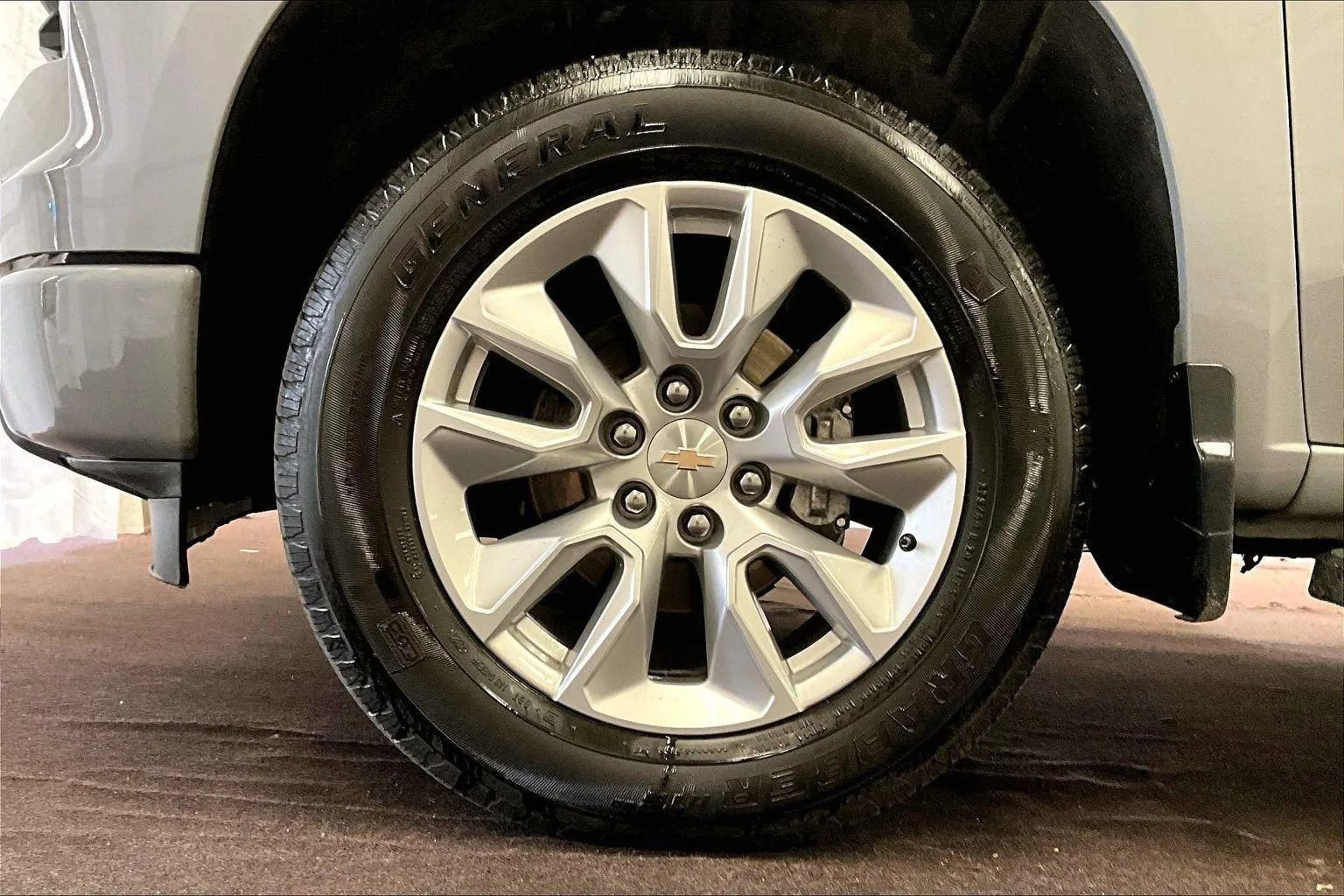 Used 2024 Chevrolet Silverado 1500 Custom image 8