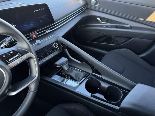 Used 2024 Hyundai Elantra SEL w/ Convenience Package image 14