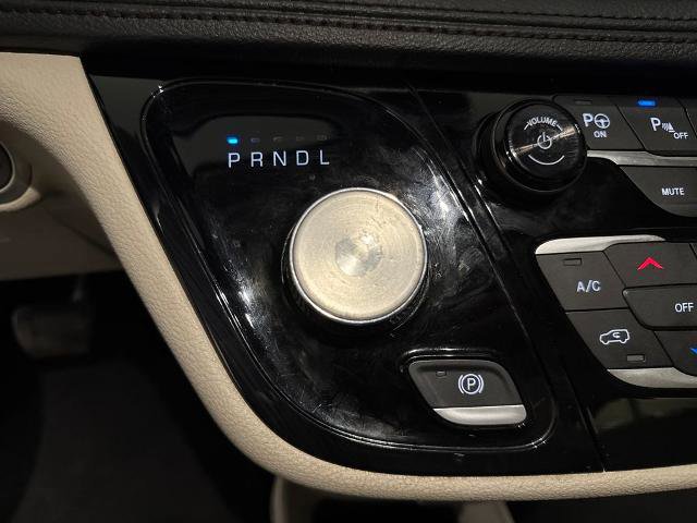 Used 2020 Chrysler Pacifica Limited w/ Advanced Safetytec Group image 29