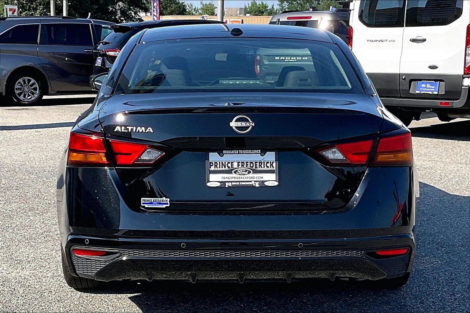 Used 2025 Nissan Altima 2.5 SV FWD image 4