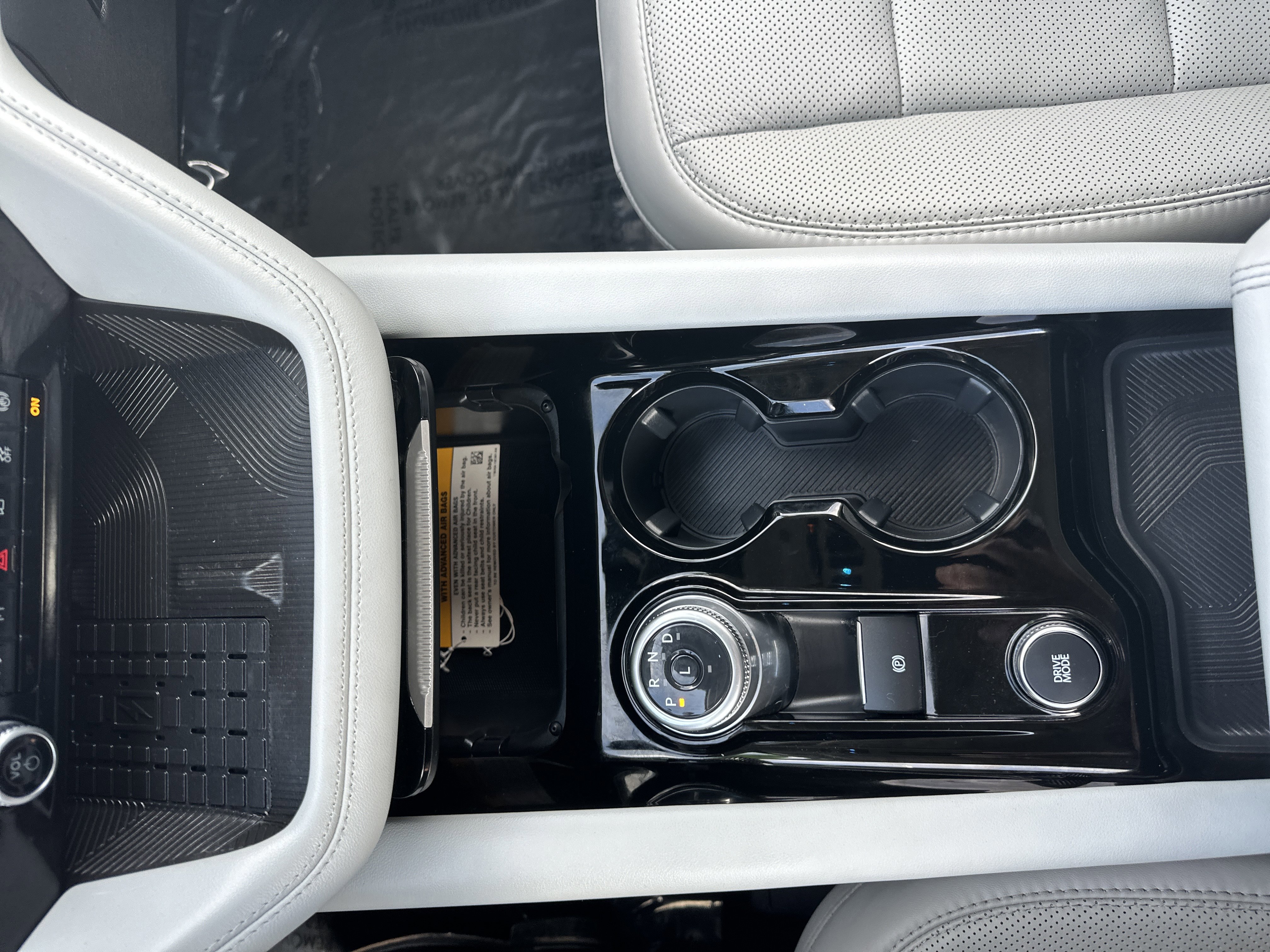 Certified 2025 Ford Explorer Platinum w/ Ultimate Package image 17