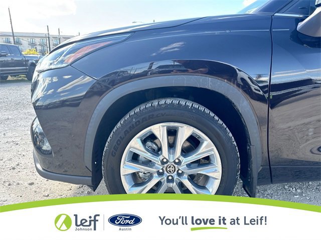 Used 2021 Toyota Highlander Limited image 24