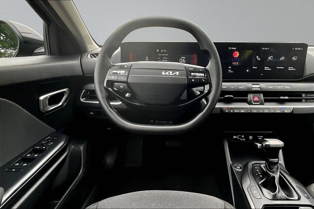 Used 2025 Kia K4 FWD image 9