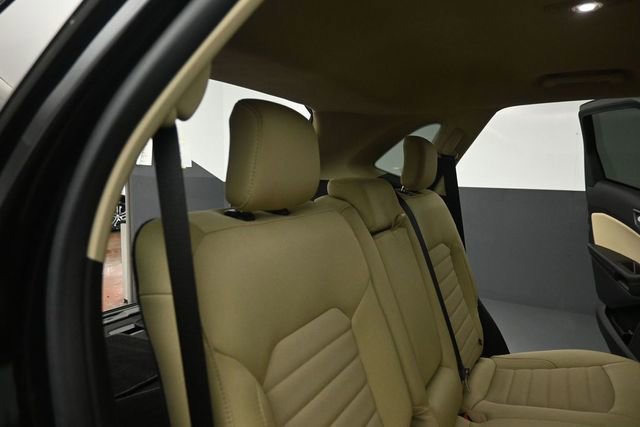 Certified 2024 Ford Edge SE w/ Black Appearance Package AWD/4WD image 25