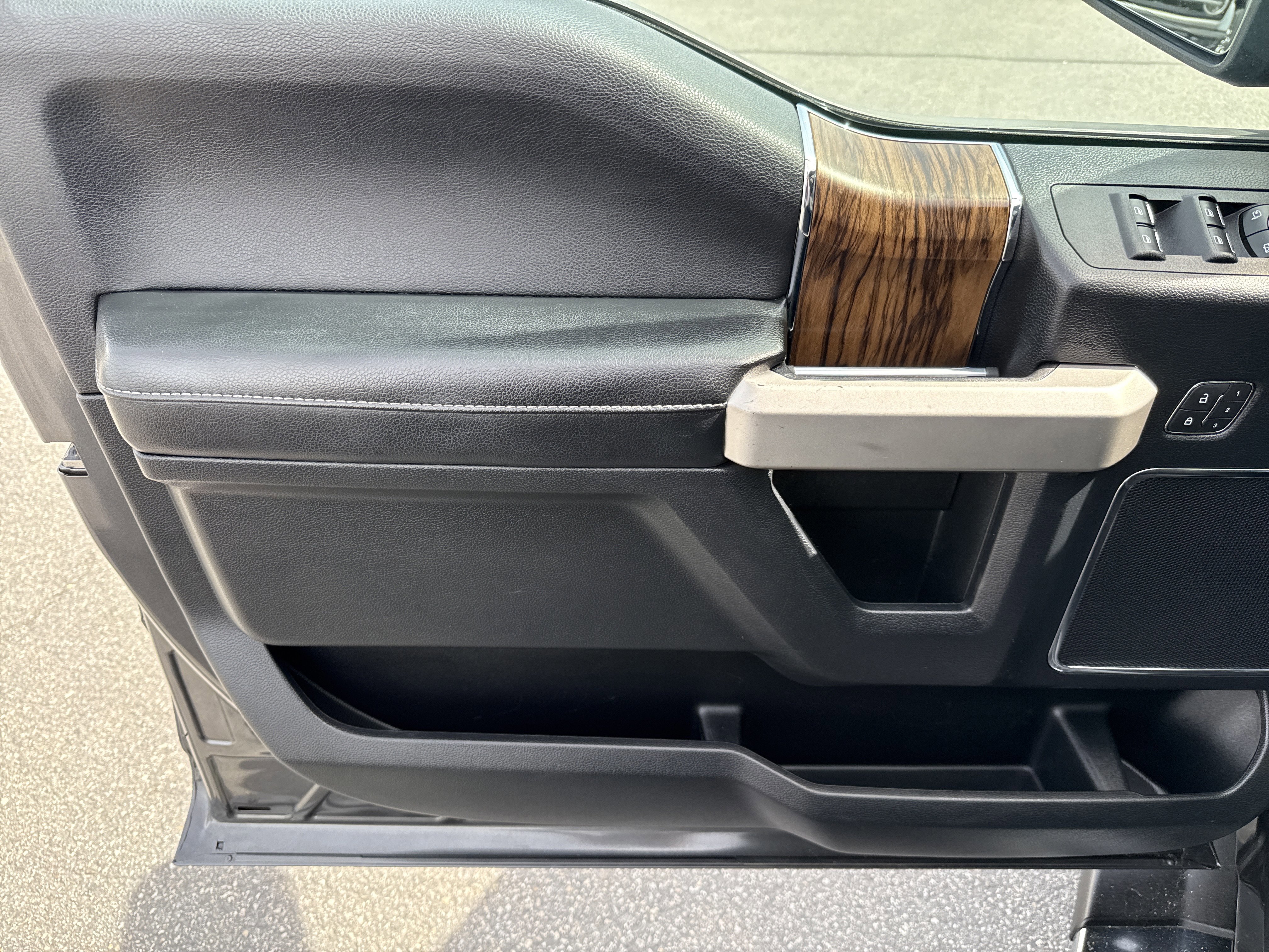 Certified 2020 Ford F150 Lariat w/ Equipment Group 501A Mid AWD/4WD image 16