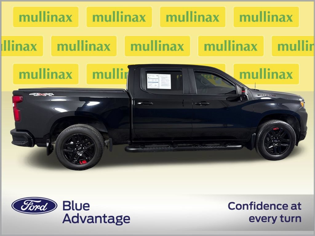 Used 2024 Chevrolet Silverado 1500 RST w/ Redline Edition AWD/4WD image 2